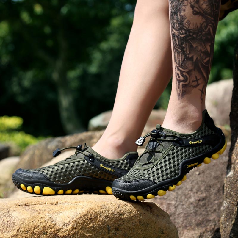 trekking mountain mens sports  - огляд і ціна Streetwear Brand With White Flowers
